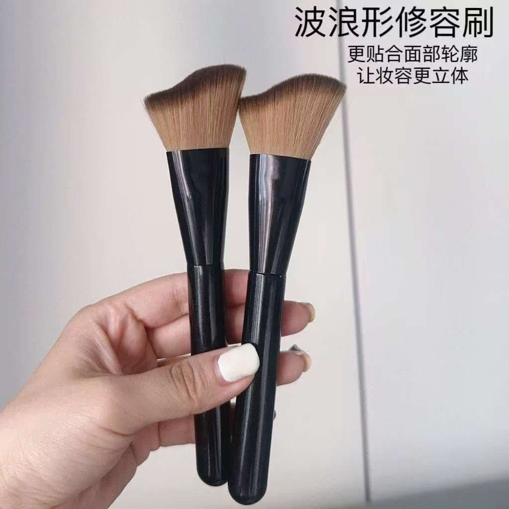 Wave Contour Brush Angled Face Shadow Brush Sickle Makeup Brush Blush Portable Beauty Tool