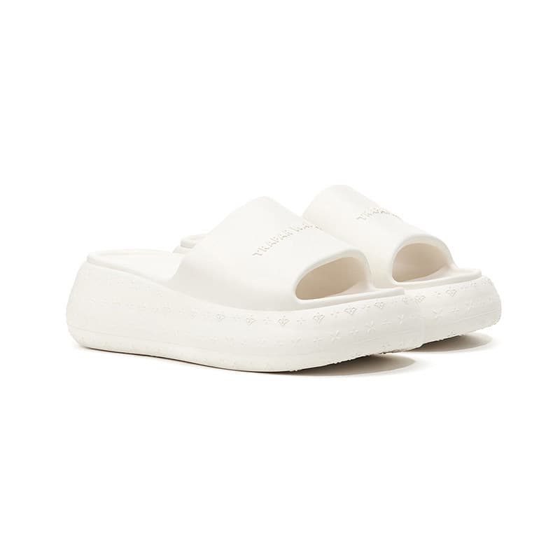 Summer Versatile Embossed Thick Sole Slippers for Outdoor Wear 2026 New Elevated One-Strap Sandals Home Anti-Slip Slippers