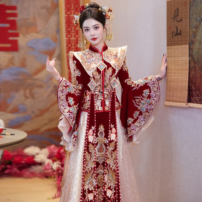 Xiuhua Dress Chinese Wedding Attire 2025 Spring Summer New Style Bride Outing Dress Phoenix Crown and Xiapi Dragon and Phoenix Gown Heavy Work Gown