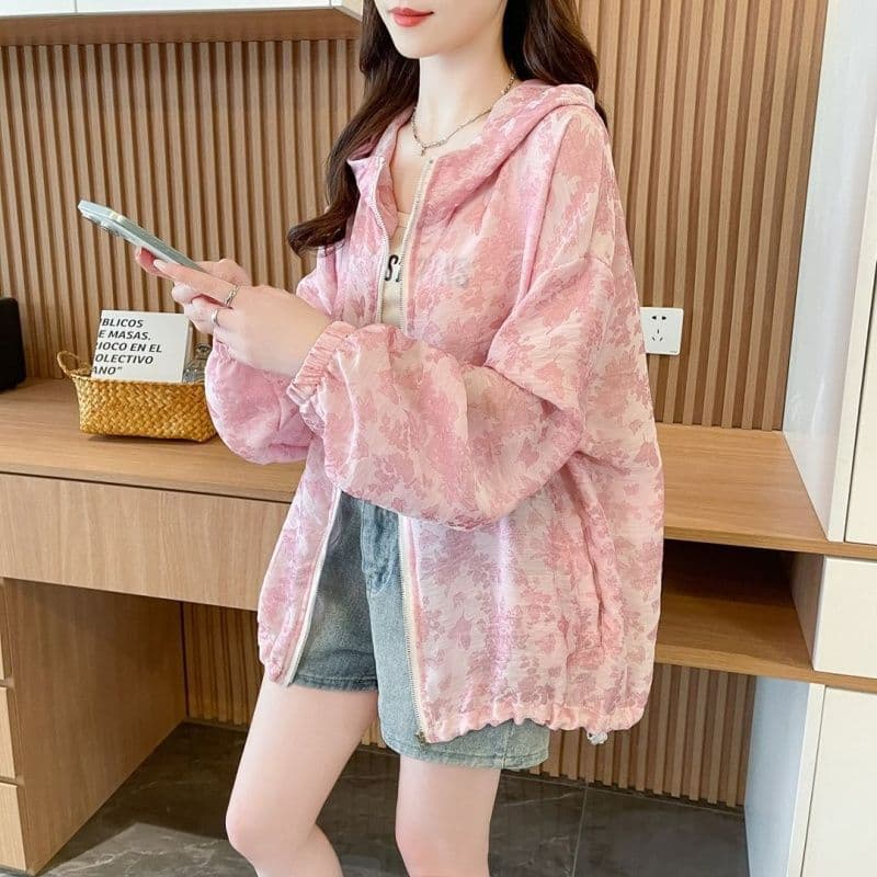 Soft Pink Floral Tie-Dye Sun Protection Jacket with Drawstring Hem, Hooded, Loose Fit, Thin Breathable UV Hoodie for Women