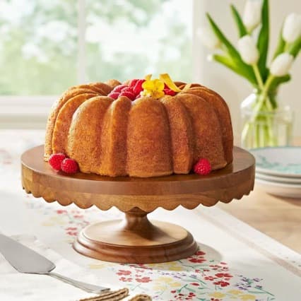 Best-selling New The Scallop Acacia Wood Cake Stand Lace Edge