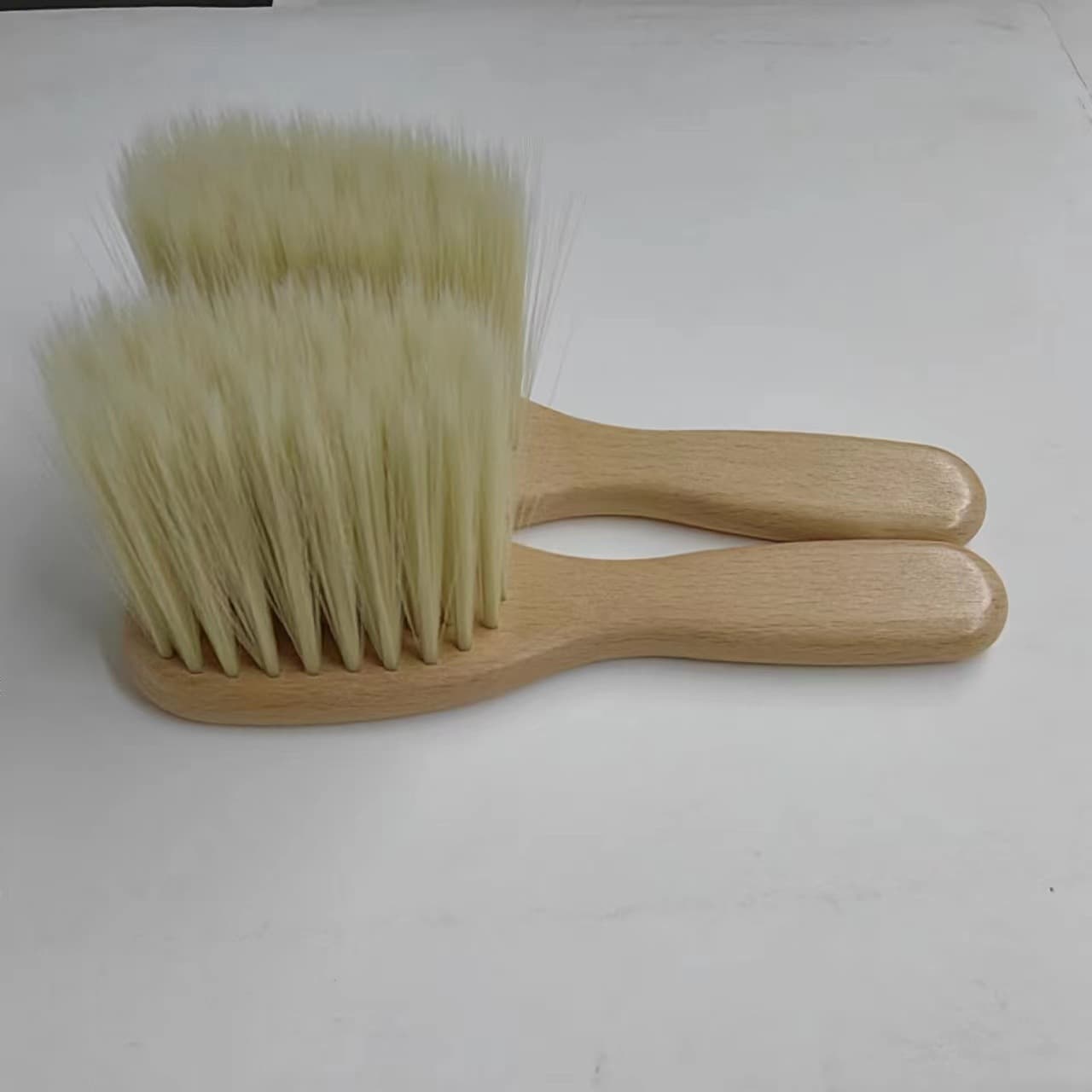 Hair Salon Professional Hairdressing Hair Sweeping Brush Soft Bristle Hair Comb Hair Cutting Brush Hair Cleaning Brush