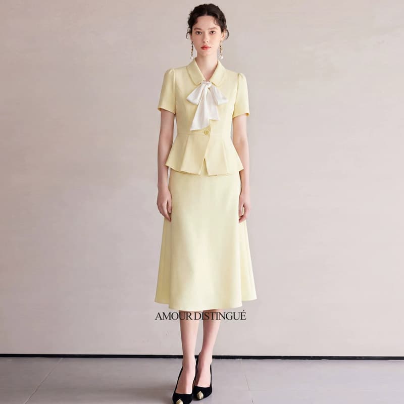 Summer Fresh Fashion Yellow Short Sleeve Tie Waist Professional Women's Skirt Set, Slimming Formal Small Fragrance Style Umbrella Skirt