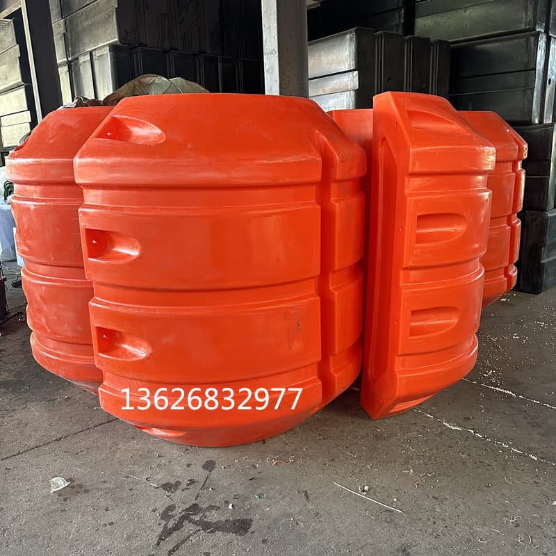 Manufacturer supplies large pipeline buoy, PE floating barrel clamp pipe providing buoyancy float, 630mm aperture buoy