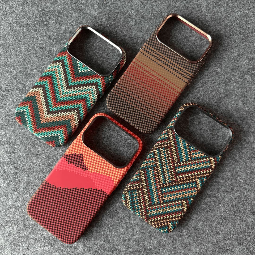 Compatible with iPhone 17 Pro Max Carbon Fiber Kevlar Magnetic Phone Case for Apple 16 Skin-Friendly Anti-Drop Protective Cover