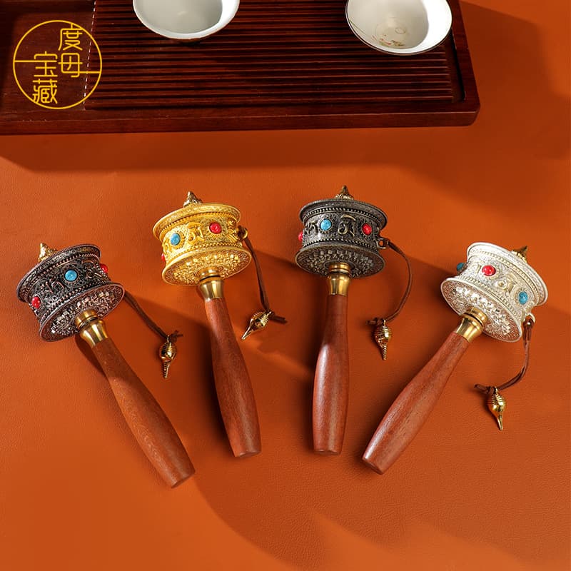 Prayer Wheel Hand-cranked Golden Wheel Tibet Travel Photo Souvenir Tibetan Handheld Hand-turned Golden Cylinder Six-syllable Mantra Turning Cylinder Scripture