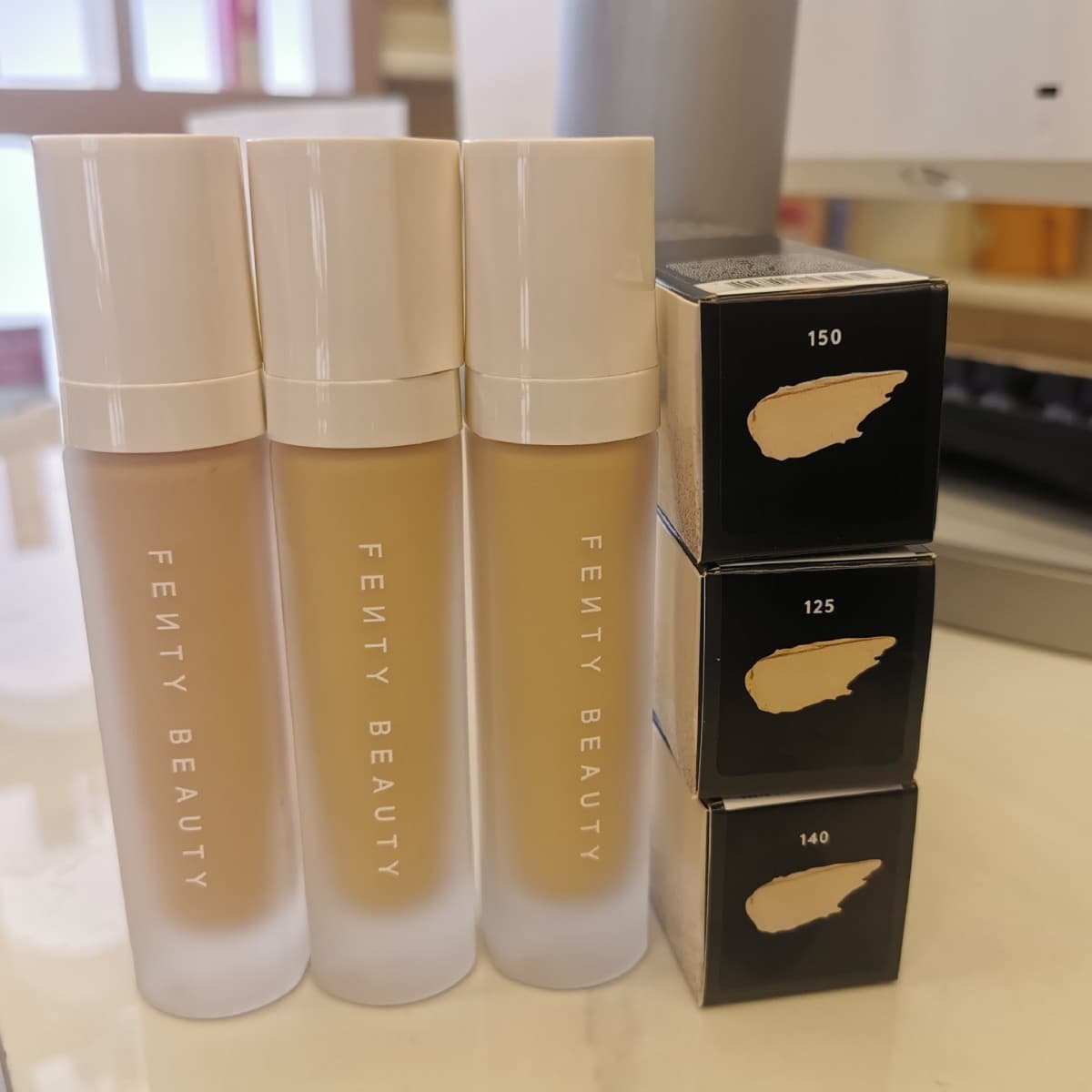 Fenty beauty facial concealer liquid foundation, long-lasting, non-stick foundation 32ml