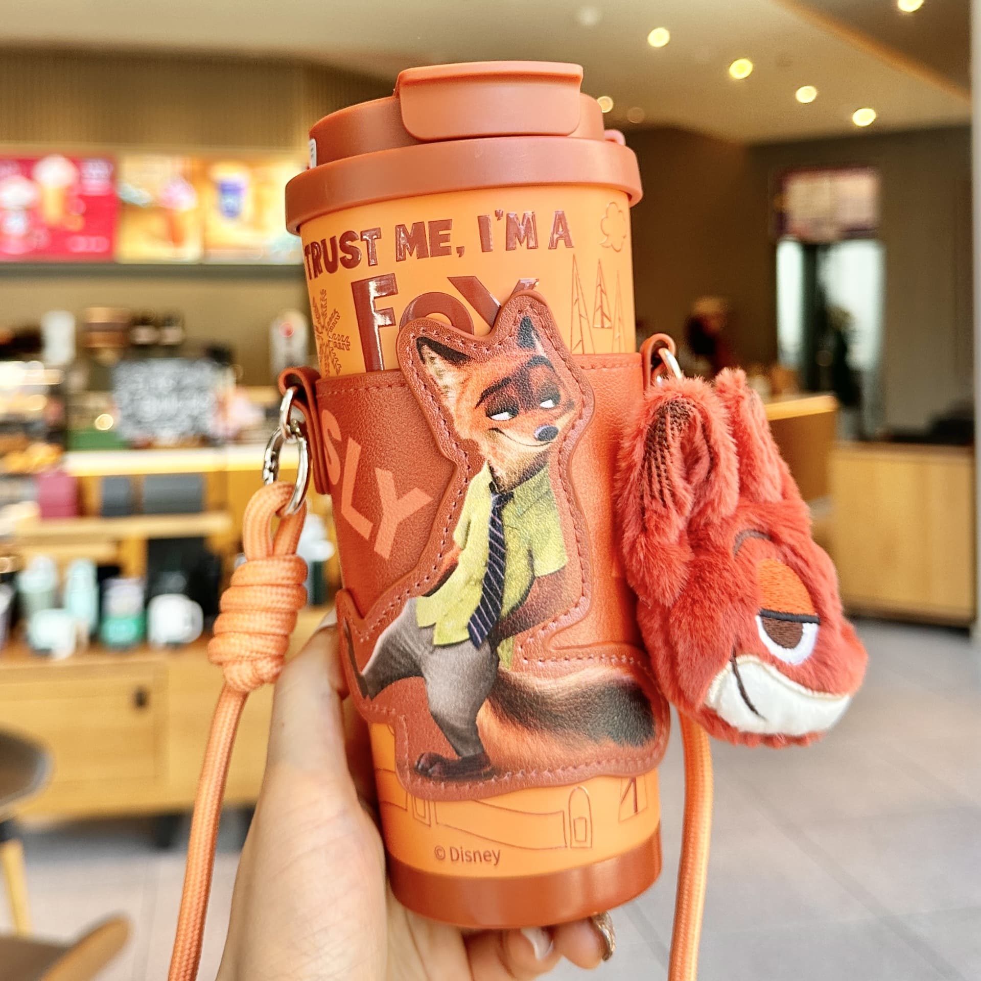 Zootopia Judy and Nick Couple Insulated Cup, High-Capacity Tumbler for Women, Stylish Straw Water Bottle
