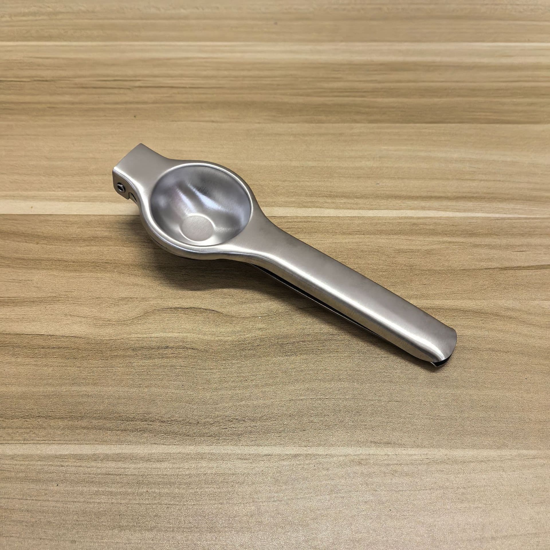 Stainless Steel Lemon Squeezer Press Multi-Function Manual Lemon Clamp Juicer for Home Fruit Juicing