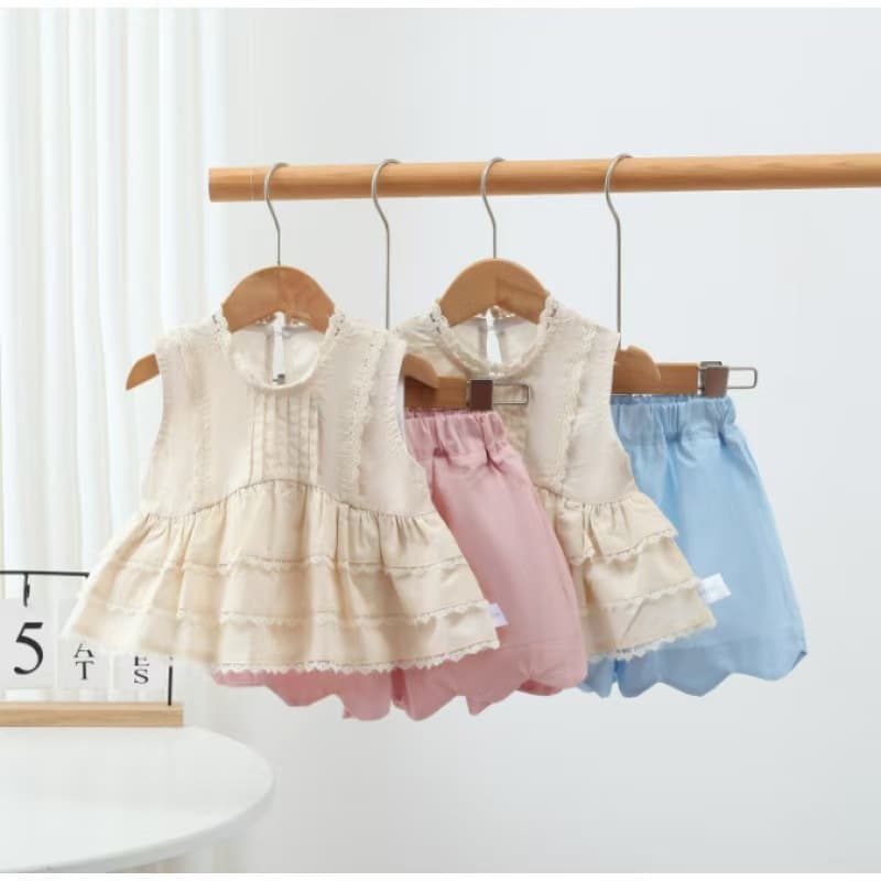 Girls new summer wide shoulder suit baby girl sweet and cute lace vest shorts Korean style two-piece set