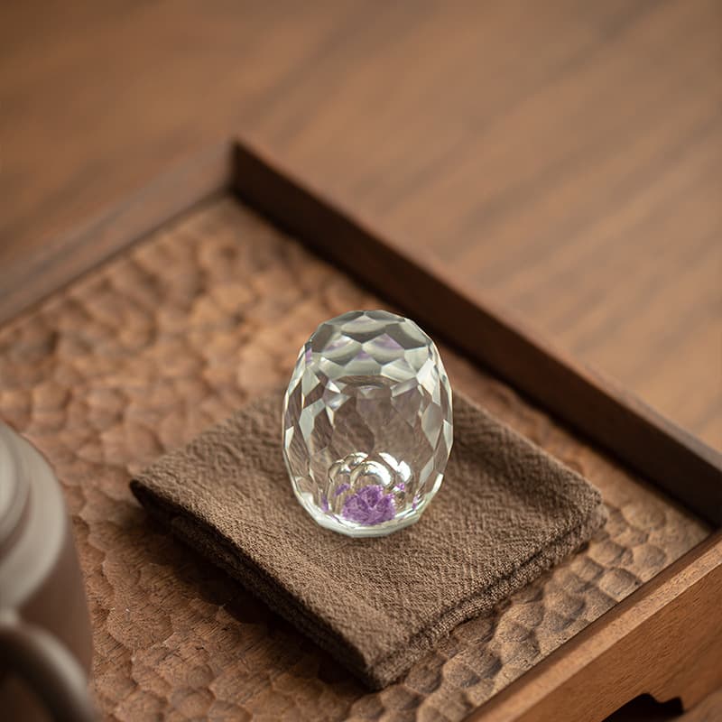 Handmade crystal teapot lid holder, thickened glass tea table tea pet, creative tea ornament, gaiwan lid for tea ceremony.