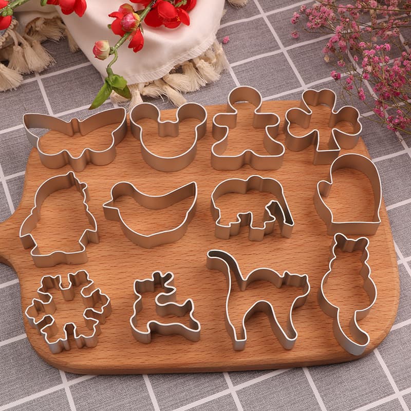 Cartoon 3D Aluminum Cookie Cutter Set - Pineapple Cake Mold, Biscuit Mold, Christmas Mold, Fruit Cutters, Mousse Ring Mold