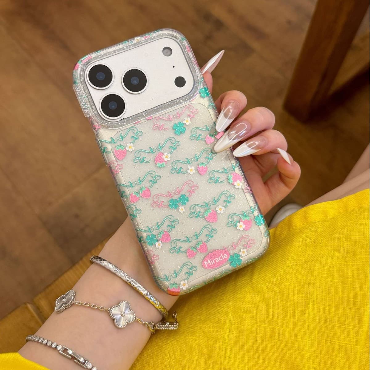 Korean-style Gilded Strawberry Four-Leaf Clover Vine Phone Case for iPhone 16/17 Pro Max, Apple 15P, 17, Women