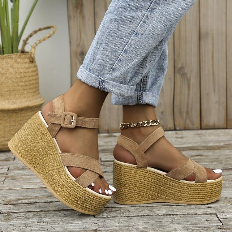 2024 Summer New Arrival Plus Size Women's Platform Wedge Sandals with Buckle Design, European and American Style, Polyurethane Sole