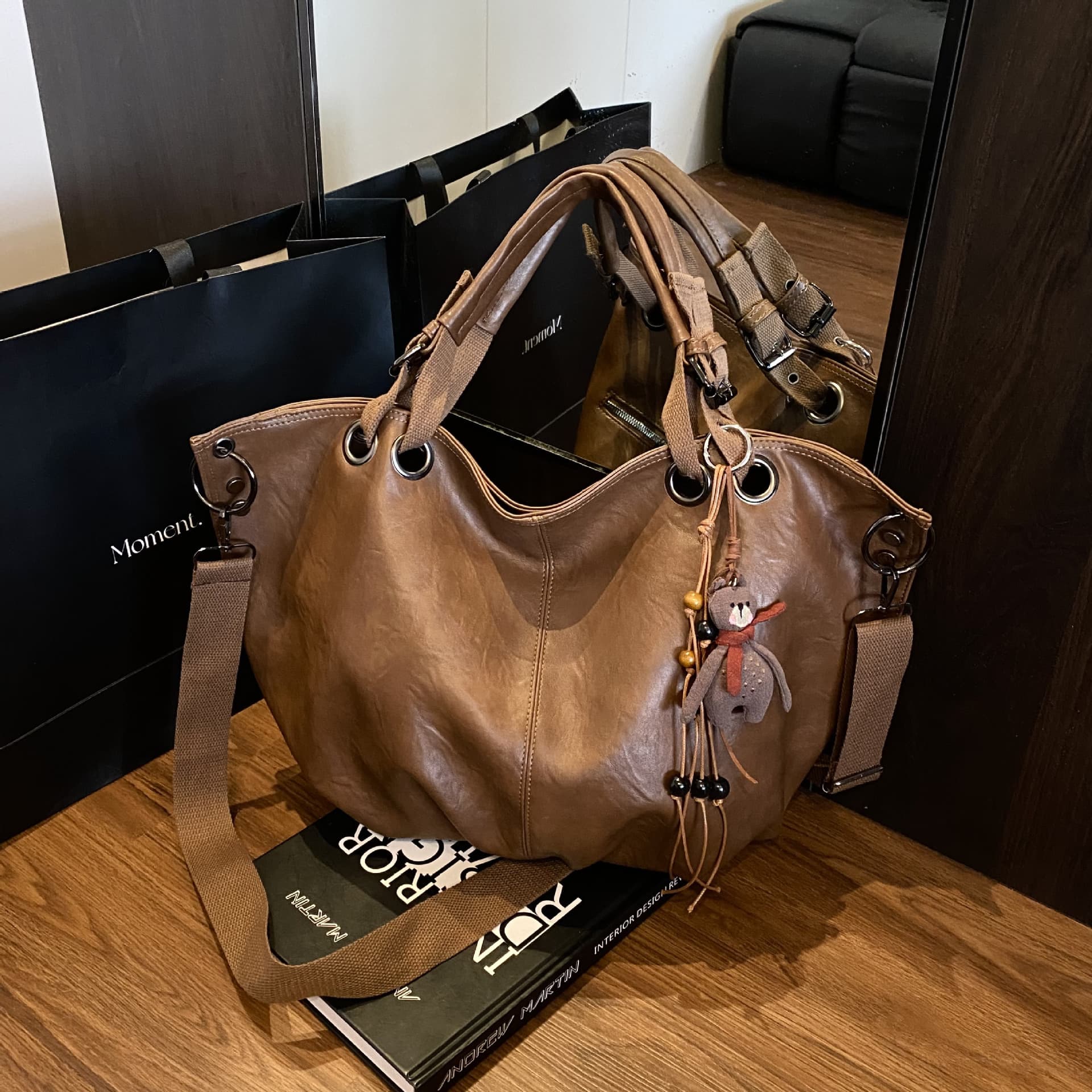 Large Capacity Handbag for Women 2025 Winter New Fashion Women's Bag Versatile Large Capacity Shoulder Crossbody Tote