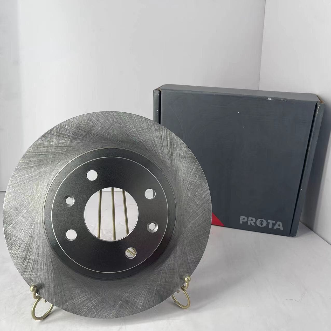 424688 is applicable to Peugeot 405/305 second generation four-door sedans and station wagons, Citroën BX hatchback with brake discs.