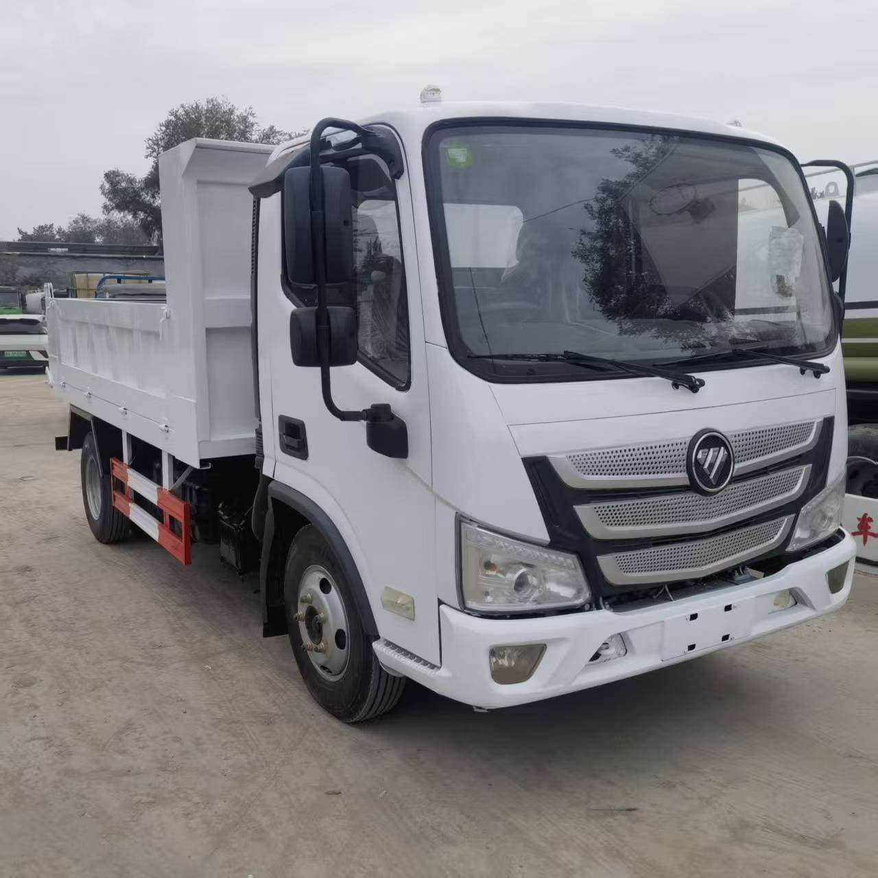 Premium Howo Truck 4.2 Meter Dump Truck 4*2 Export Engineering Vehicle Shacman Foton Used HOWO Dump Truck