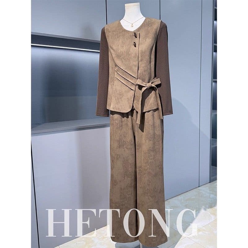 Mom Elegant and Graceful Set Autumn Vest Jacket New Middle-Aged and Elderly Women's Spring Autumn Top Three-Piece Set