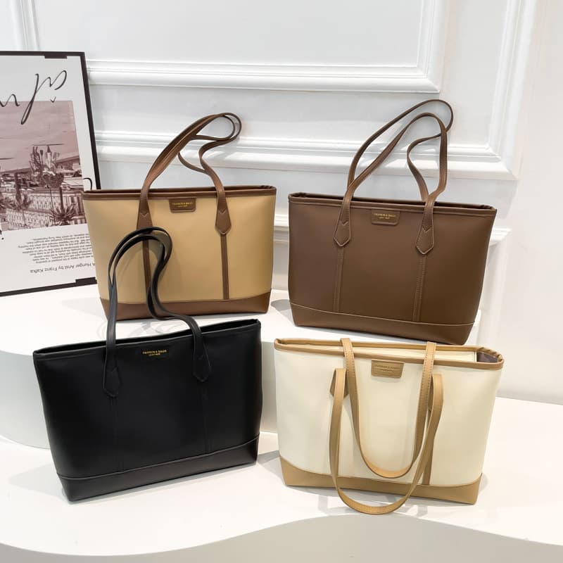 Large capacity women's shoulder tote bag with underarm design, perfect for commuting, new style for autumn 2024.
