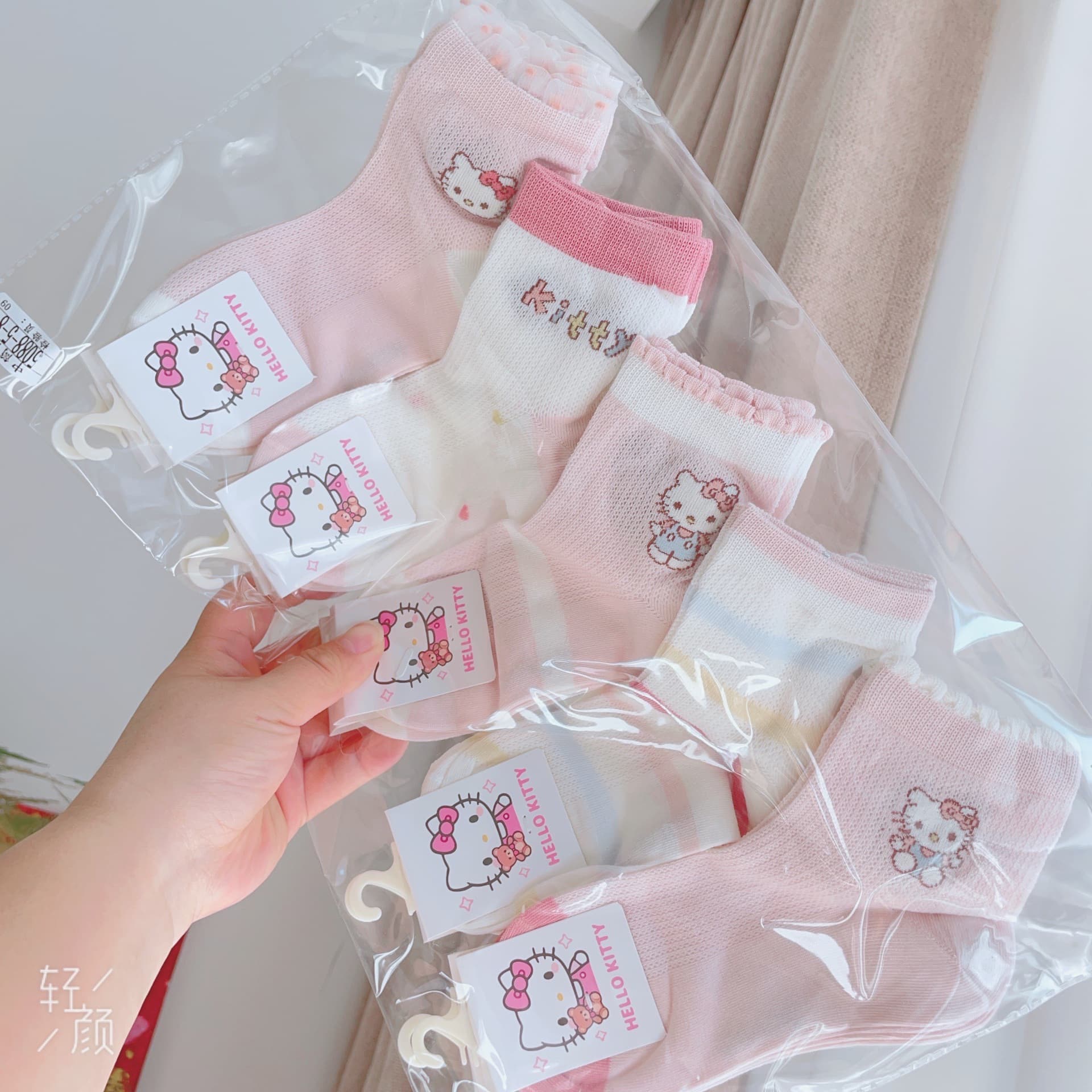 Children's socks cartoon autumn and winter new cotton socks for boys and girls breathable sweat-absorbent mid-calf socks cute Korean trendy socks wholesale