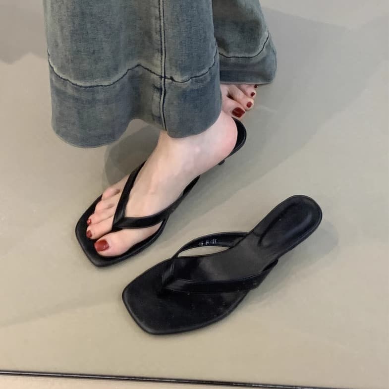 Fashionable Flip Flops for Women Summer 2025 New Retro Simple Square Toe High Heel Sandals