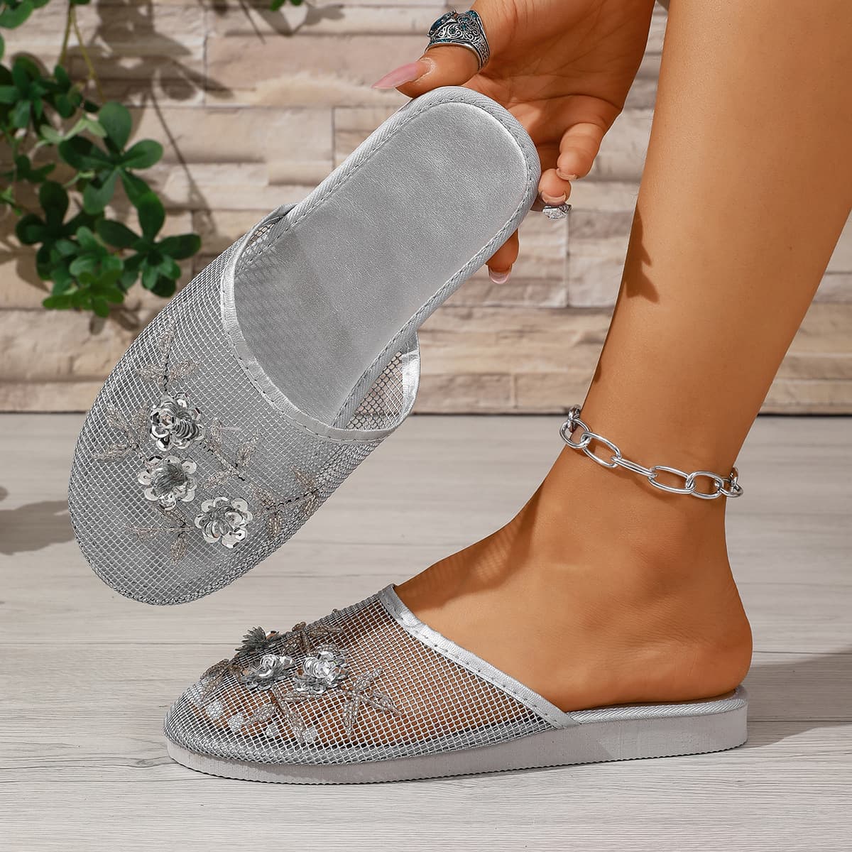 Foreign trade fashion embroidered home slippers European and American style half-top Muller slippers without heel large size toe flat slippers