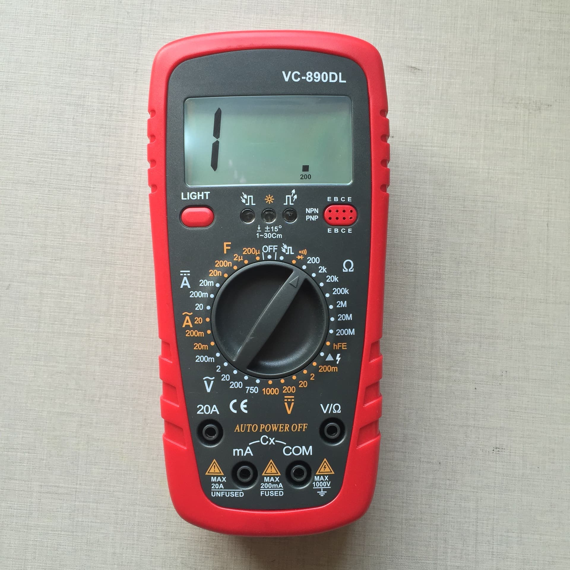 VC890D Digital Multimeter with Live/Neutral Wire Detection and LED Measurement, Export Model with Rubber Holster