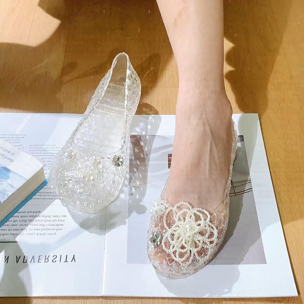 2026 Women's Shiny Handmade Flower Fashion Jelly Shoes Casual Crystal Sandals Flat Single Shoes Jelly Sandals Ins