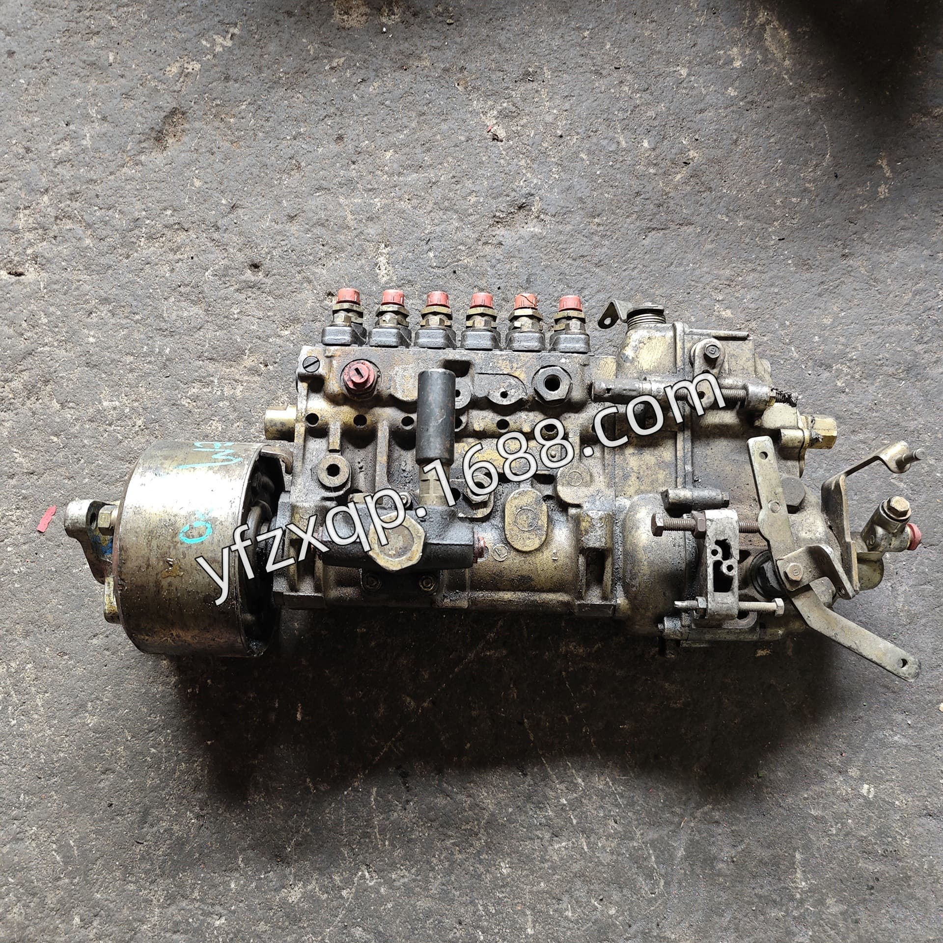 Hino EM100 high-pressure oil pump fuel injection pump fuel pump second-hand car parts engineering machinery HINO