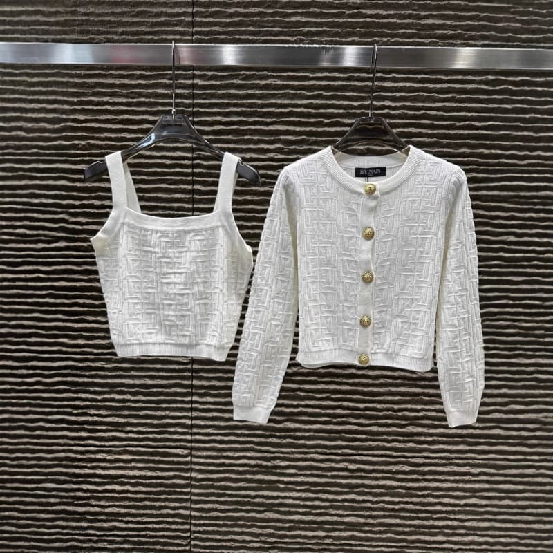 B25 autumn/winter new full jacquard letter knit vest + cardigan two-piece set