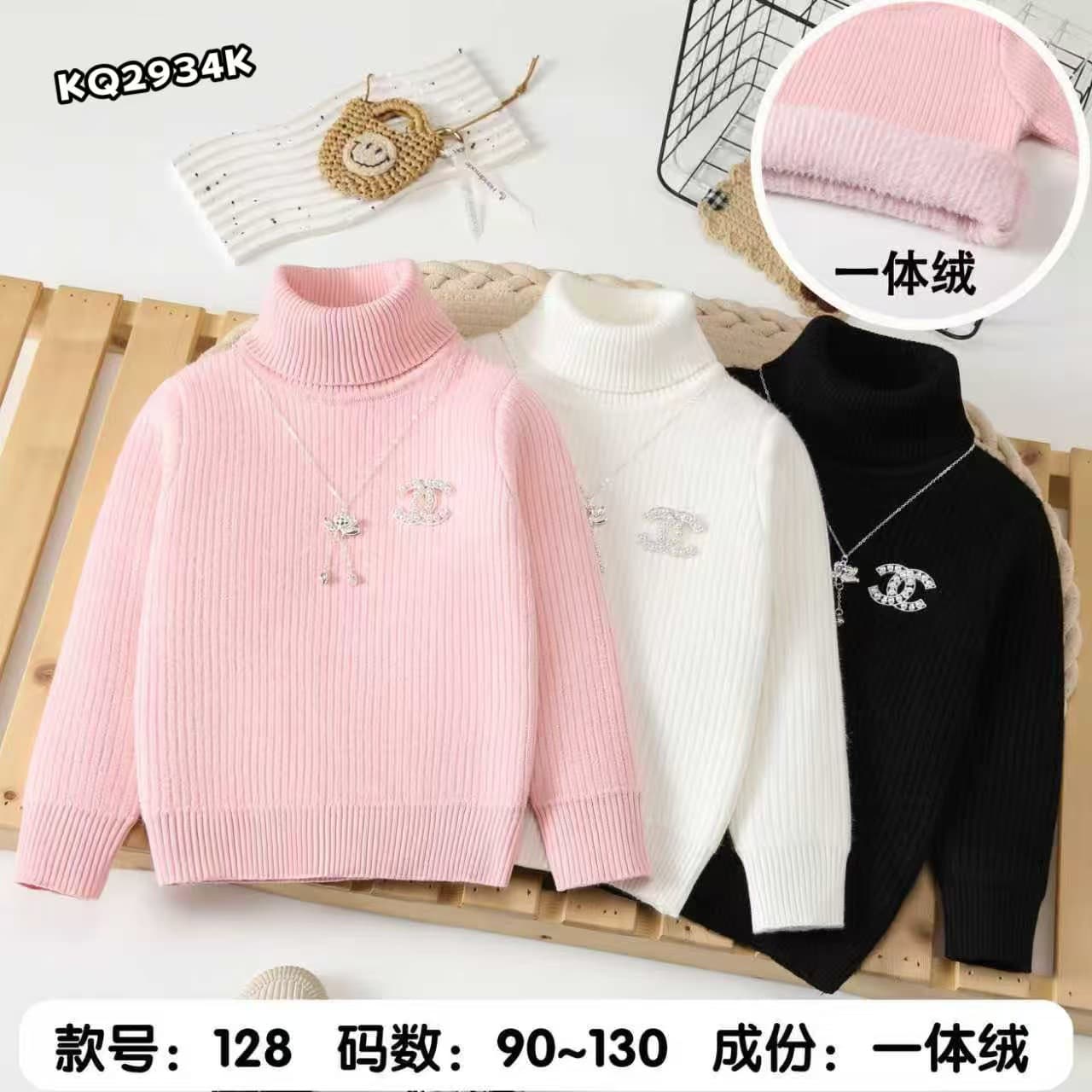 Autumn and winter girls' sweaters, thickened one-piece velvet children's turtleneck, simple long-sleeved solid color tops, hot style in autumn and winter