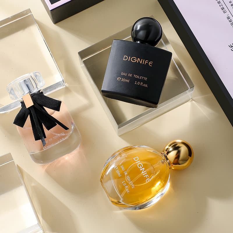 Cross-border direct supply of women's perfume gift box set black duck slices free water reverse Paris perfume three-piece set wholesale