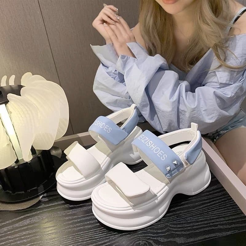 2026 new summer style soft platform sole thick sole casual sports style one-line temperament versatile sandals for women to wear outside