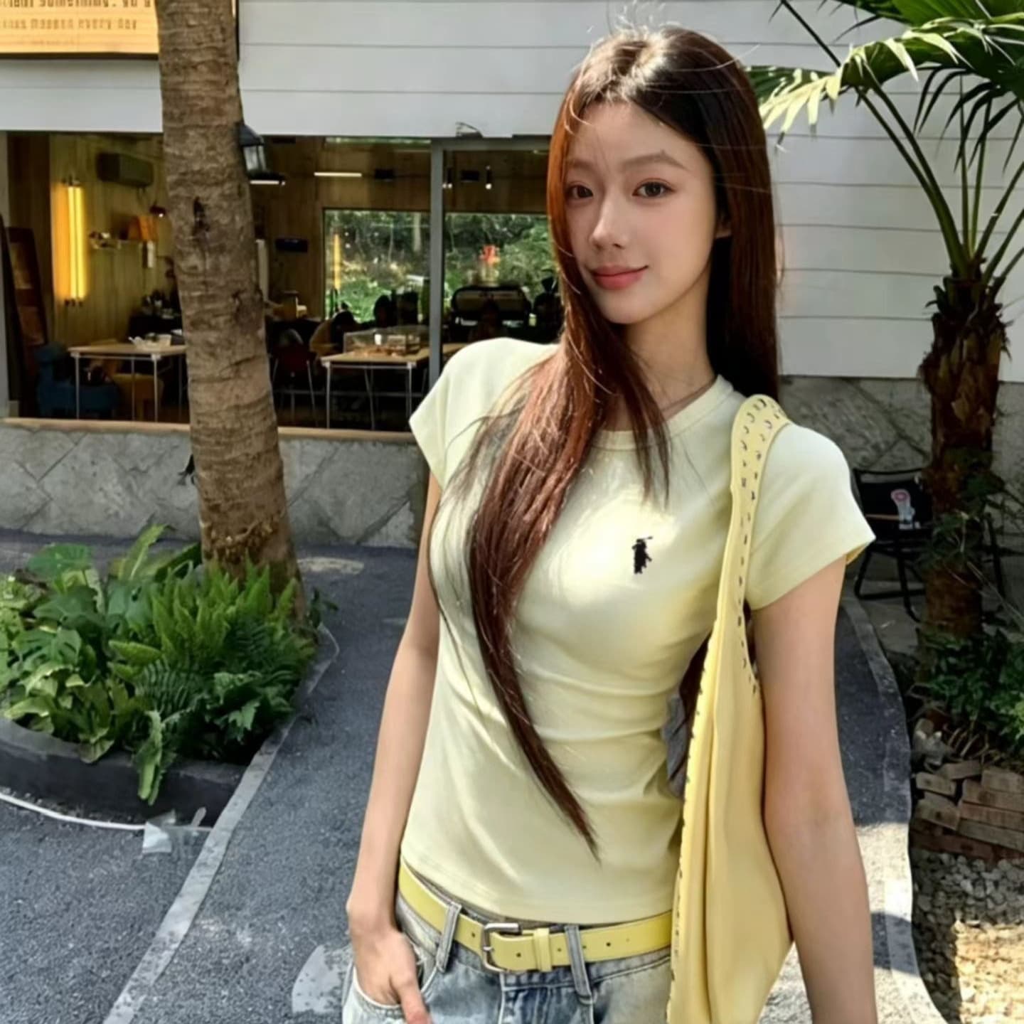 High Quality Raft Regular Shoulder Fitted T-Shirt with Embroidery Short Sleeve T-Shirt Women Summer New Slim Fit Hot Girl Top