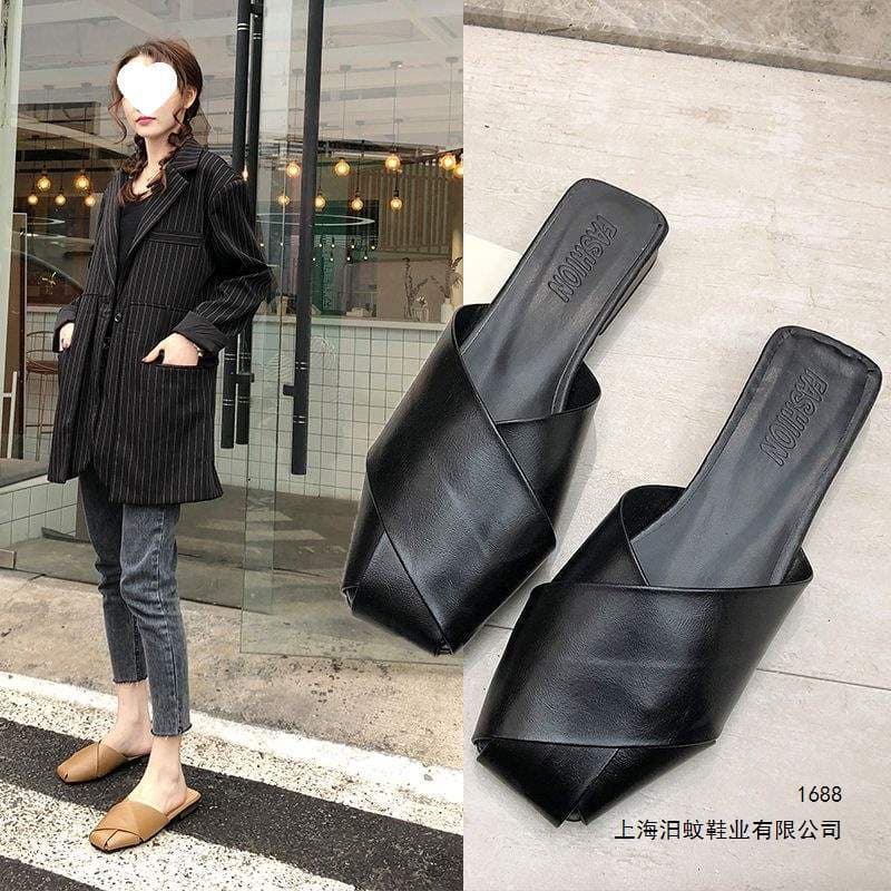 Baotou Half Slippers Women's Outdoor 2026 Summer New Korean Style Versatile Lazy Flat One-Strap Sandals Beach Shoes