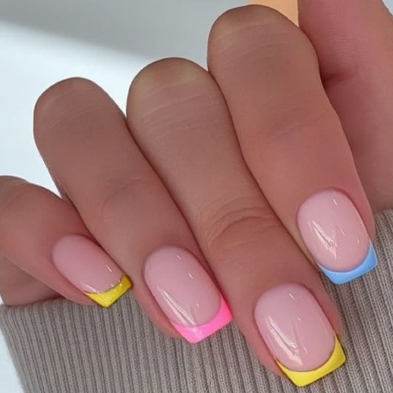 24 Pieces Colorful French Short Press-On Nails, Cute Colors, Fashionable and Simple Design
