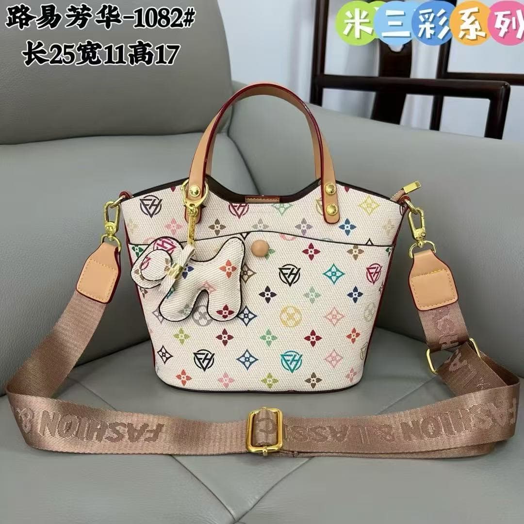 Factory direct sales white bag women's crossbody bag 2025 new popular texture vegetable basket portable shoulder bucket bag