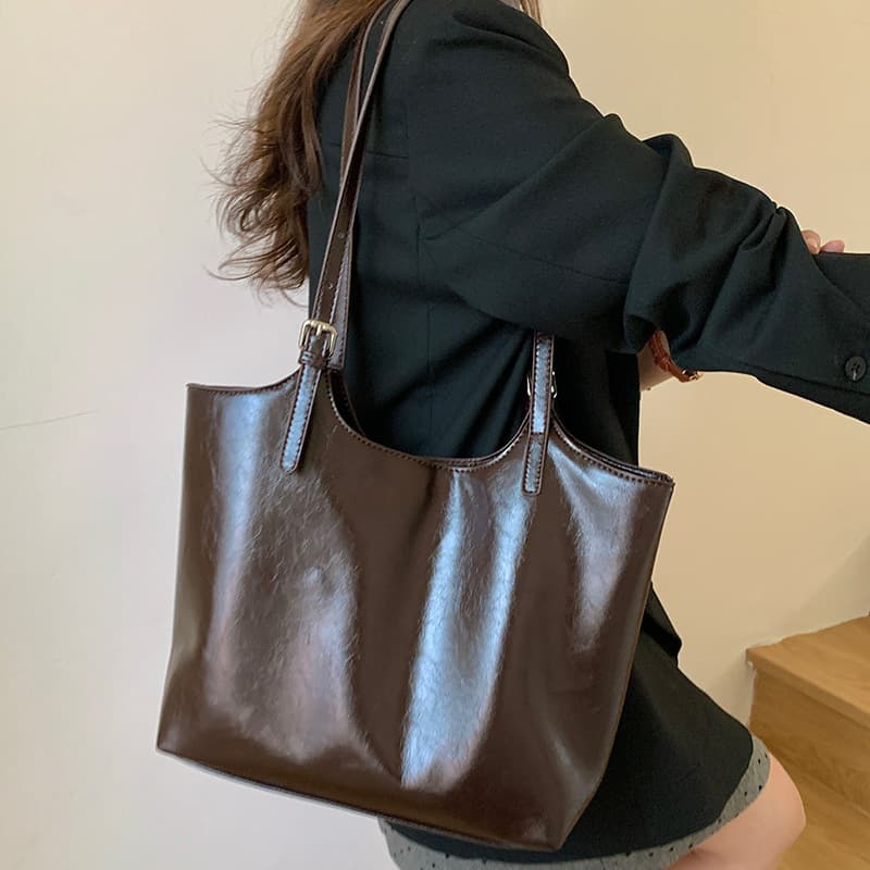 Korean Style Tote Bag Large Capacity Women's New Premium Commuter Bag Versatile Shoulder Bag