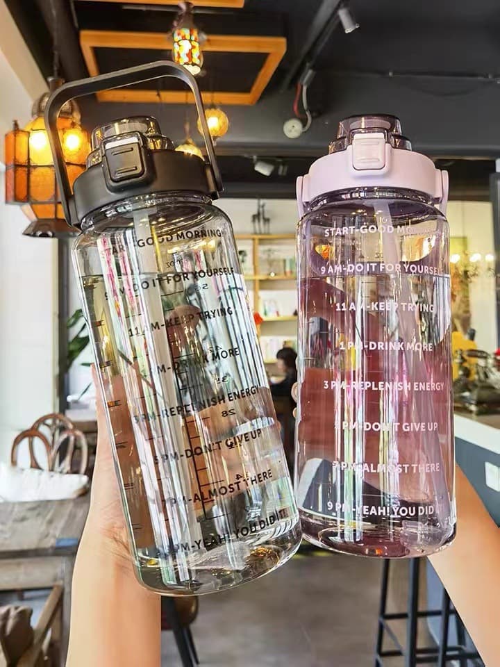 Large Capacity Water Bottle with Straw and Time Markings 2000ml Sports Viral Summer Plastic Water Bottle