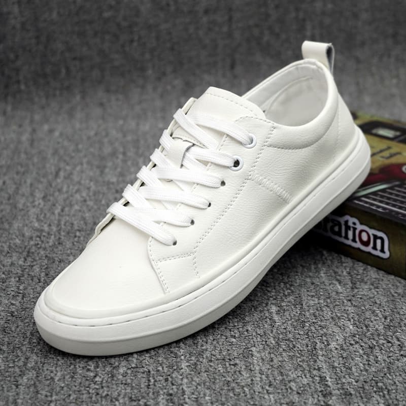 Trendy Spring 2024 Men's Leather Casual Shoes Breathable Fashionable Sporty Shoes With Soft Bottom Anti-Slip White