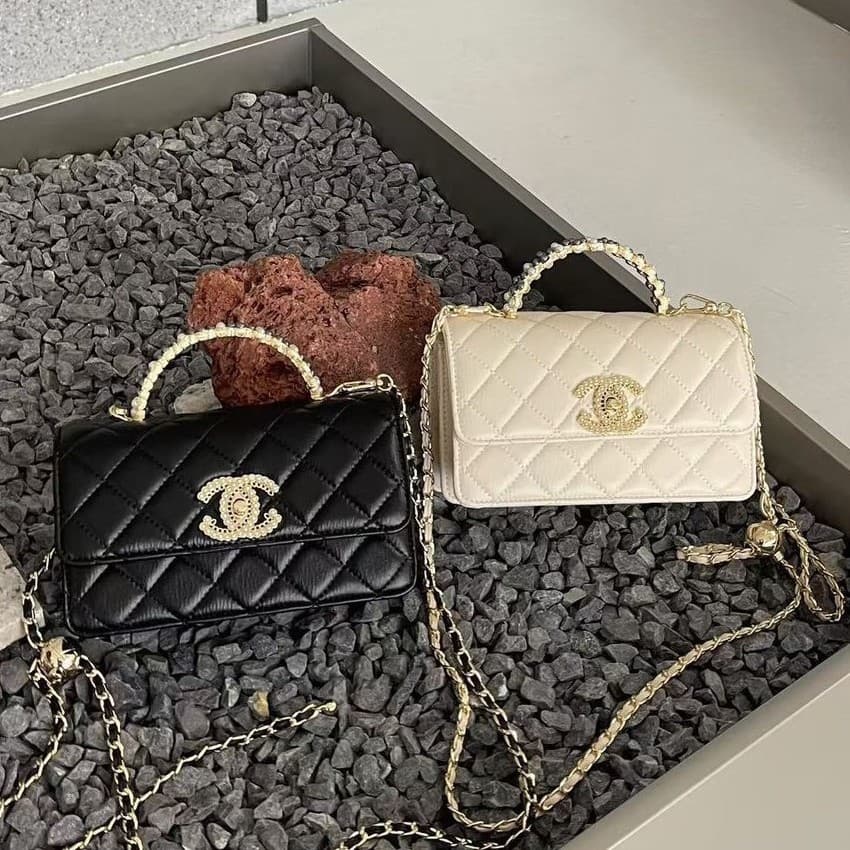 Genuine Leather Women's Bag Small Chanel-style Quilted Chain Bag New Fashion Versatile Shoulder Crossbody Bag Classic Lock Small Square Bag
