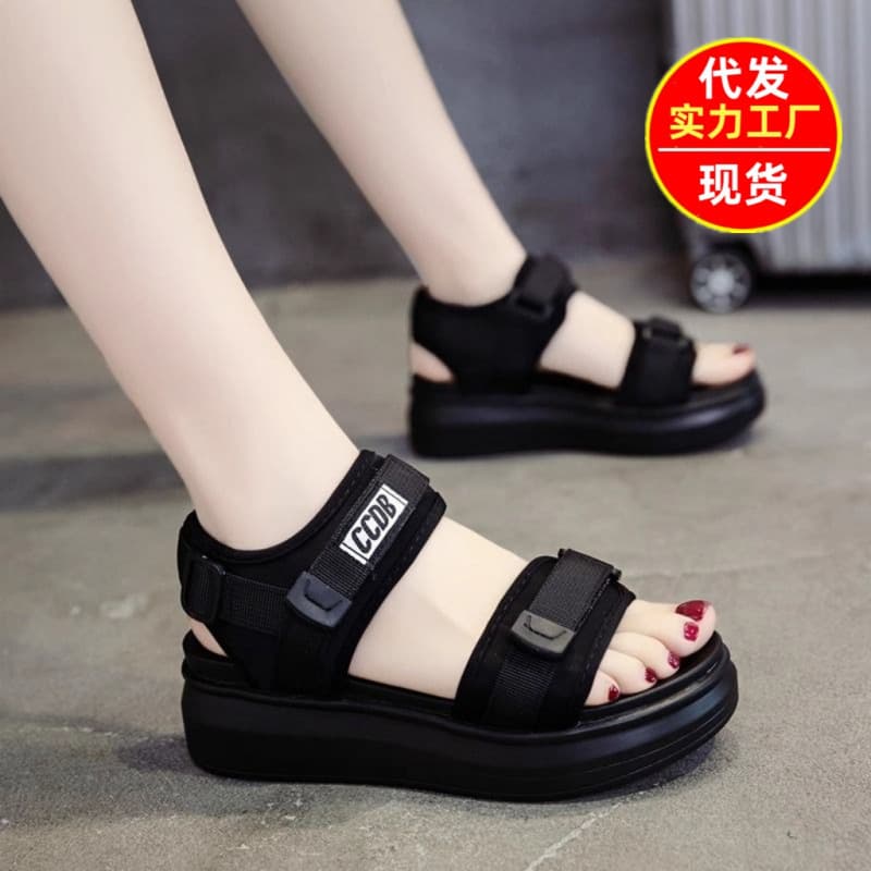 Popular sports sandals for women 2026 summer new versatile internet celebrity thick-soled super-soft flat-soled student outer beach shoes
