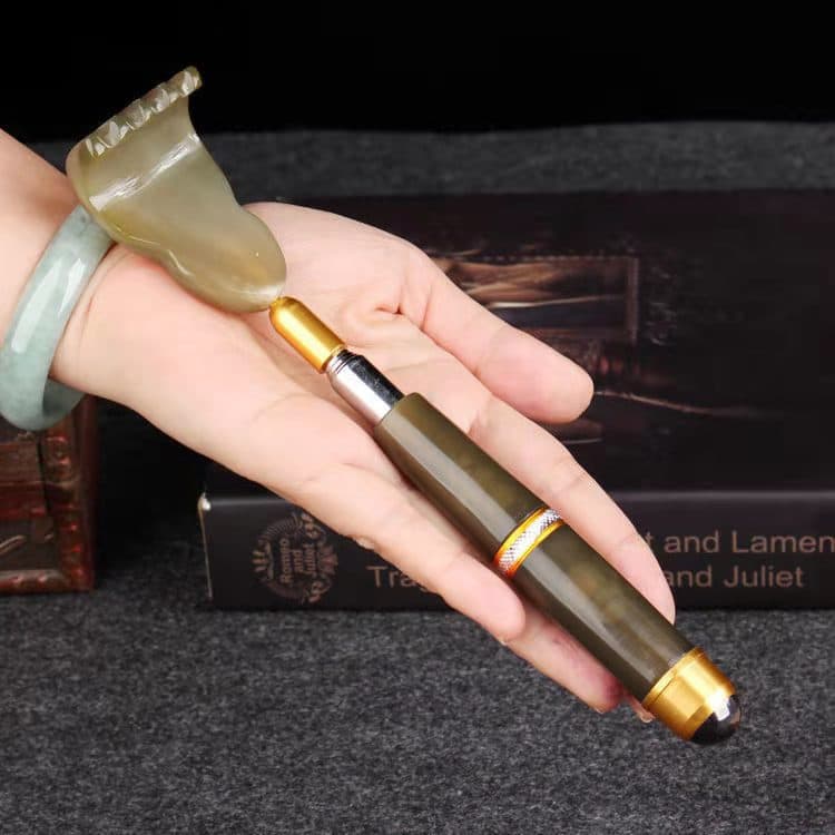 Retractable Stainless Steel Bull Horn Itch Scratcher Convenient Portable No Need to Ask for Help Woodworking Art Home Decor