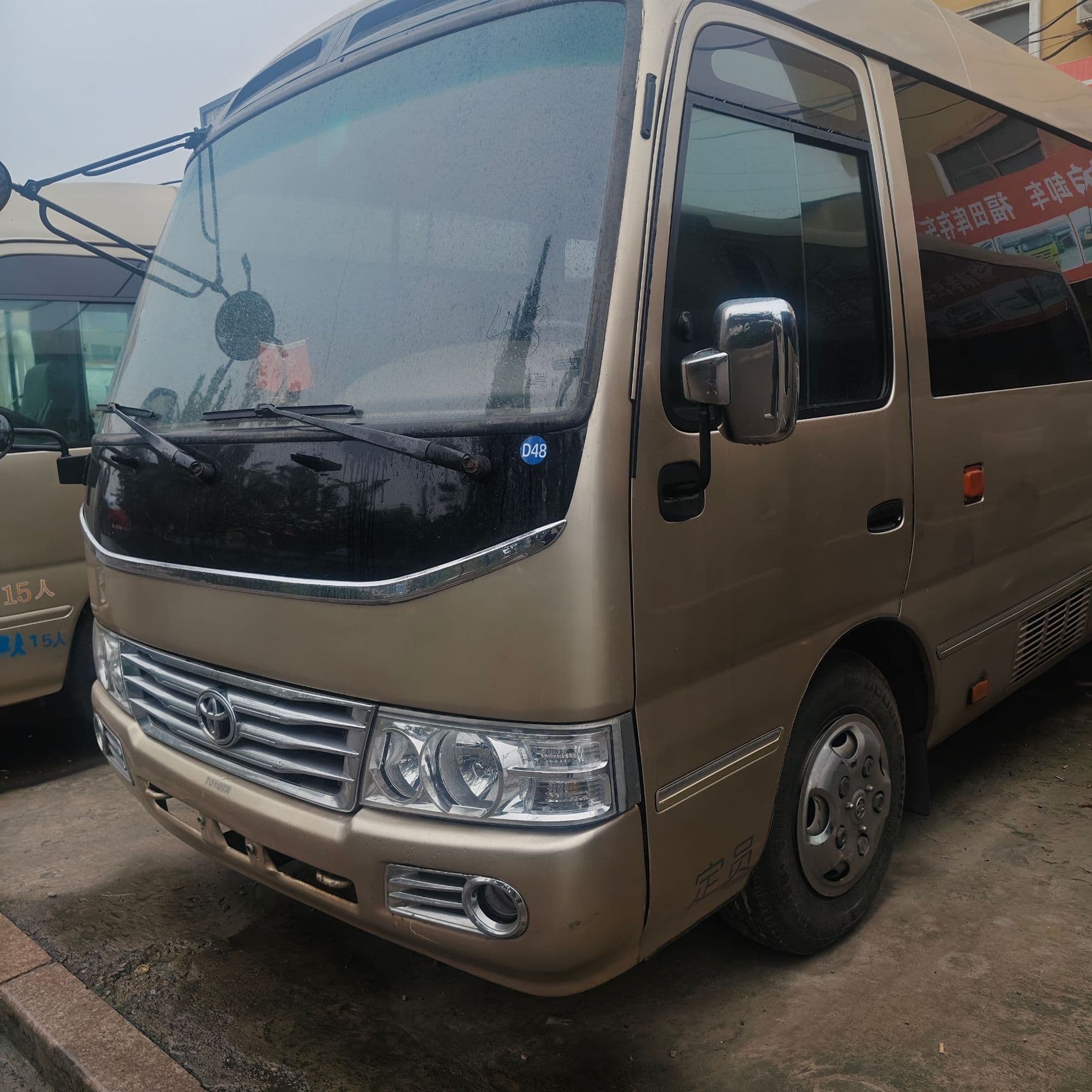 Toyota Coaster Comfortable Cabin Used Luxury 19-23 Seats Bus Business Tourism Use Small and Medium-sized Bus