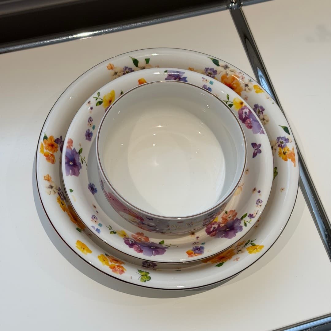 ------------BF0708A Real shot! Retro cute cartoon co-branded ceramic plates and bowls tableware set