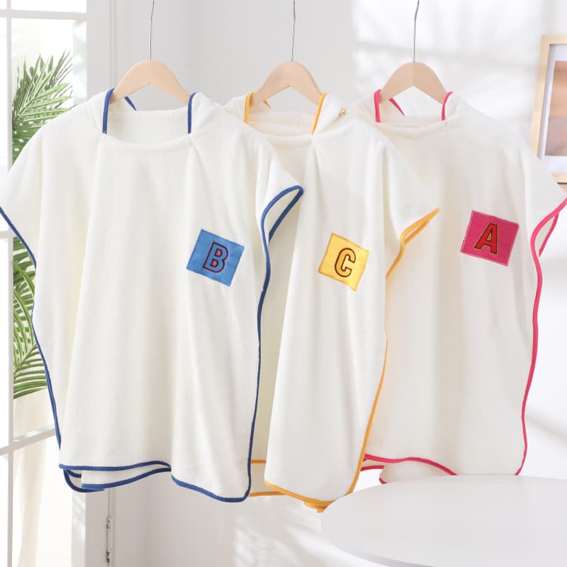 Kids Hooded Towel Poncho Bathrobe for Boys and Girls, Soft and Absorbent Swimsuit Towel for Summer Bathing