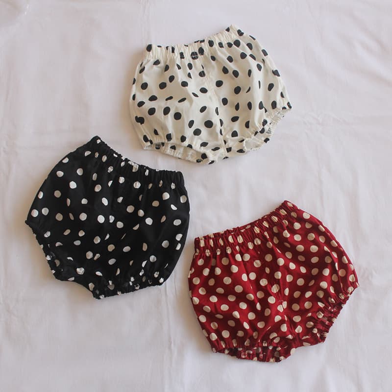 Versatile Polka Dot Open Crotch Shorts, Cotton Summer Outfit for Baby Girls, Stylish and Fashionable for 6-12 Months, 1-2-3 Years