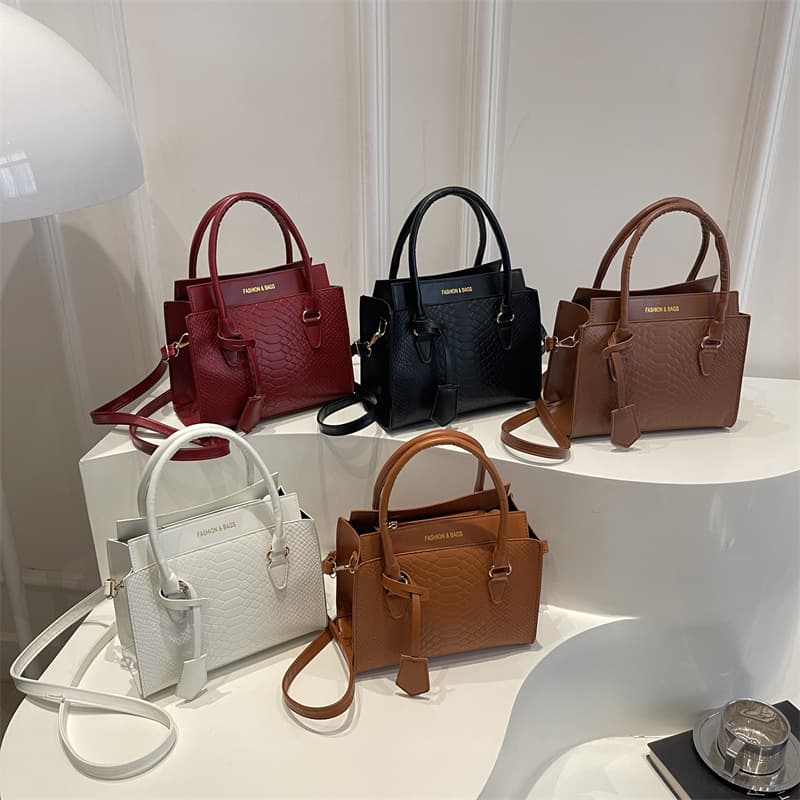 2025 New Simple Temperament Women's Large Capacity Woven Pattern Splicing Western Style Commuting Crossbody Shoulder Handbag