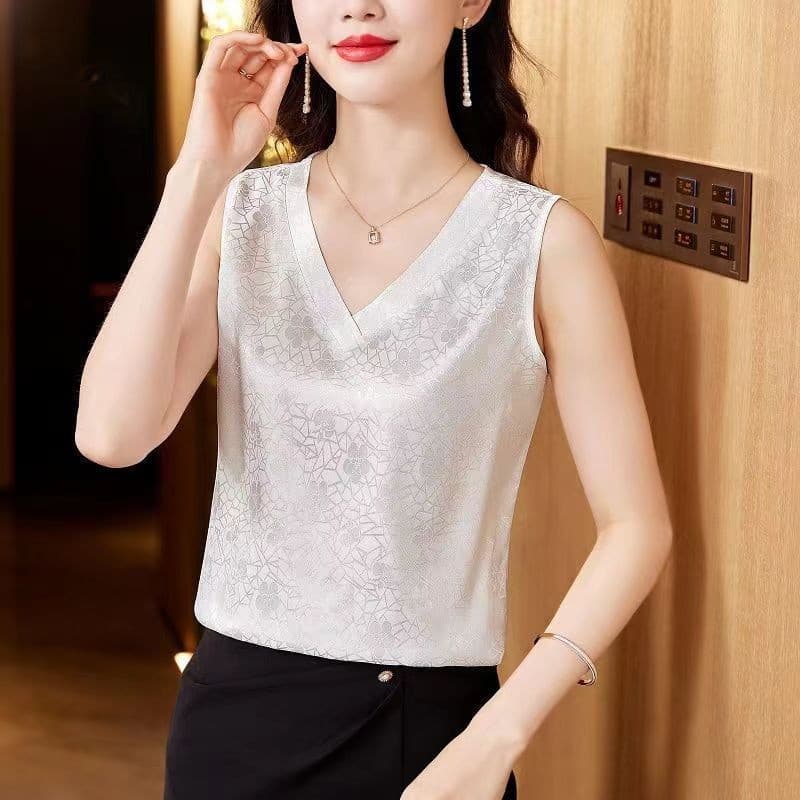 Satin Camisole Vest for Women, V-Neck Sleeveless Outerwear, Loose Fit Tummy Covering Base Top for Summer, Suitable as Inner Layer for Blazers