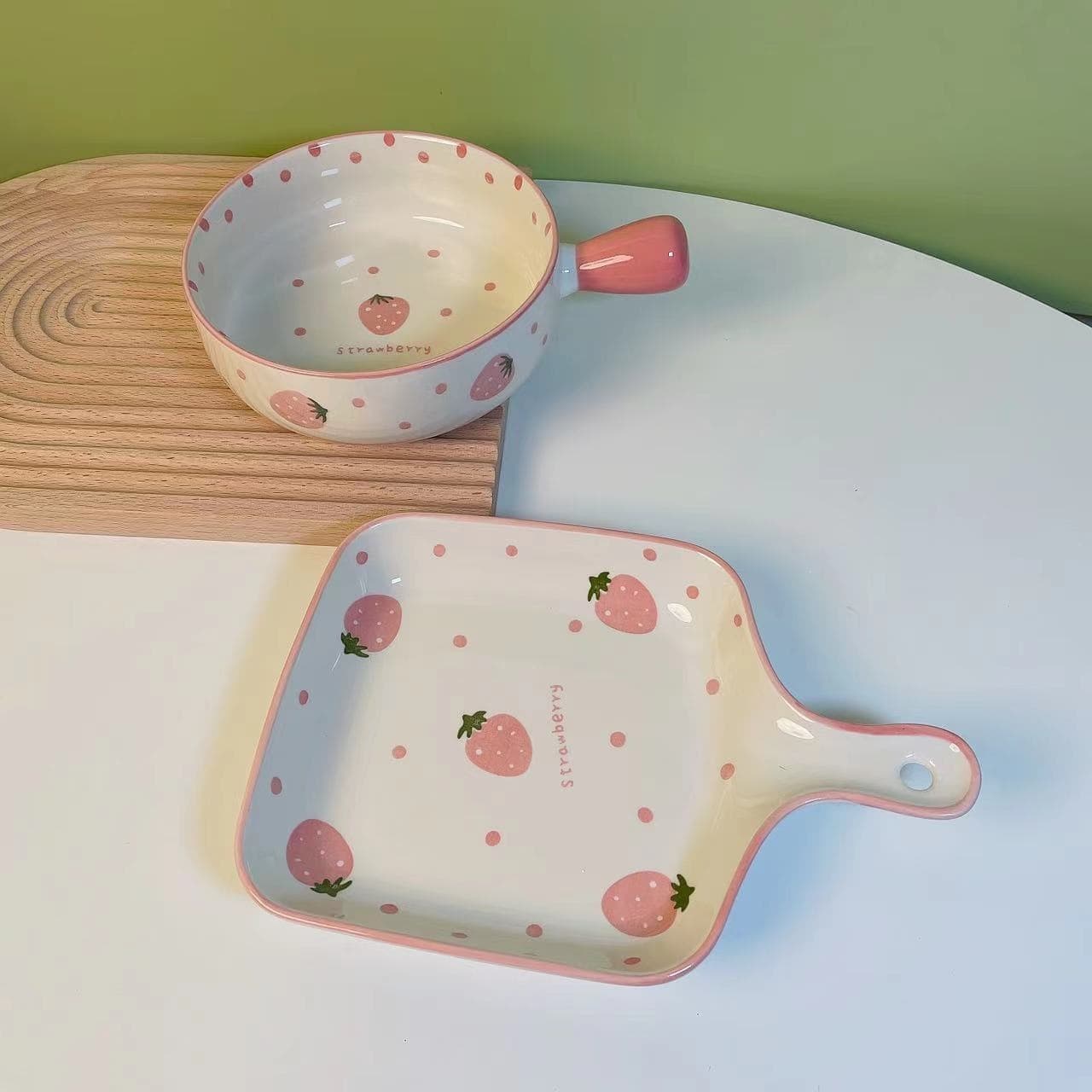 Nordic Style Ceramic Baking Pan Tableware Plate for Microwave Oven Internet-Famous Hand-Painted Strawberry (Handle Bowl + Handle Plate)